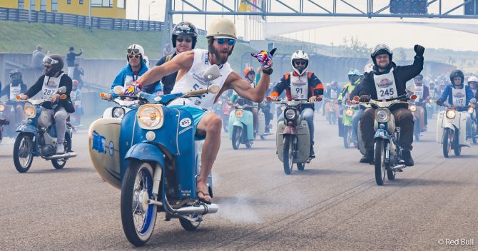 Vierte Ausgabe von Red Bull Vogelfrei begeistert Simson-Fans